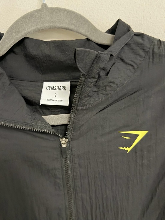 Gymshark Pulse Woven Windbreaker in black 1/4 zip athletic pullover size small - Picture 3 of 7